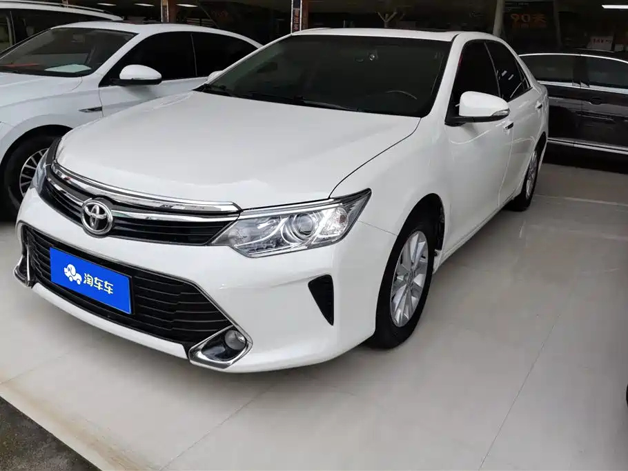 TOYOTA CAMRY 2016