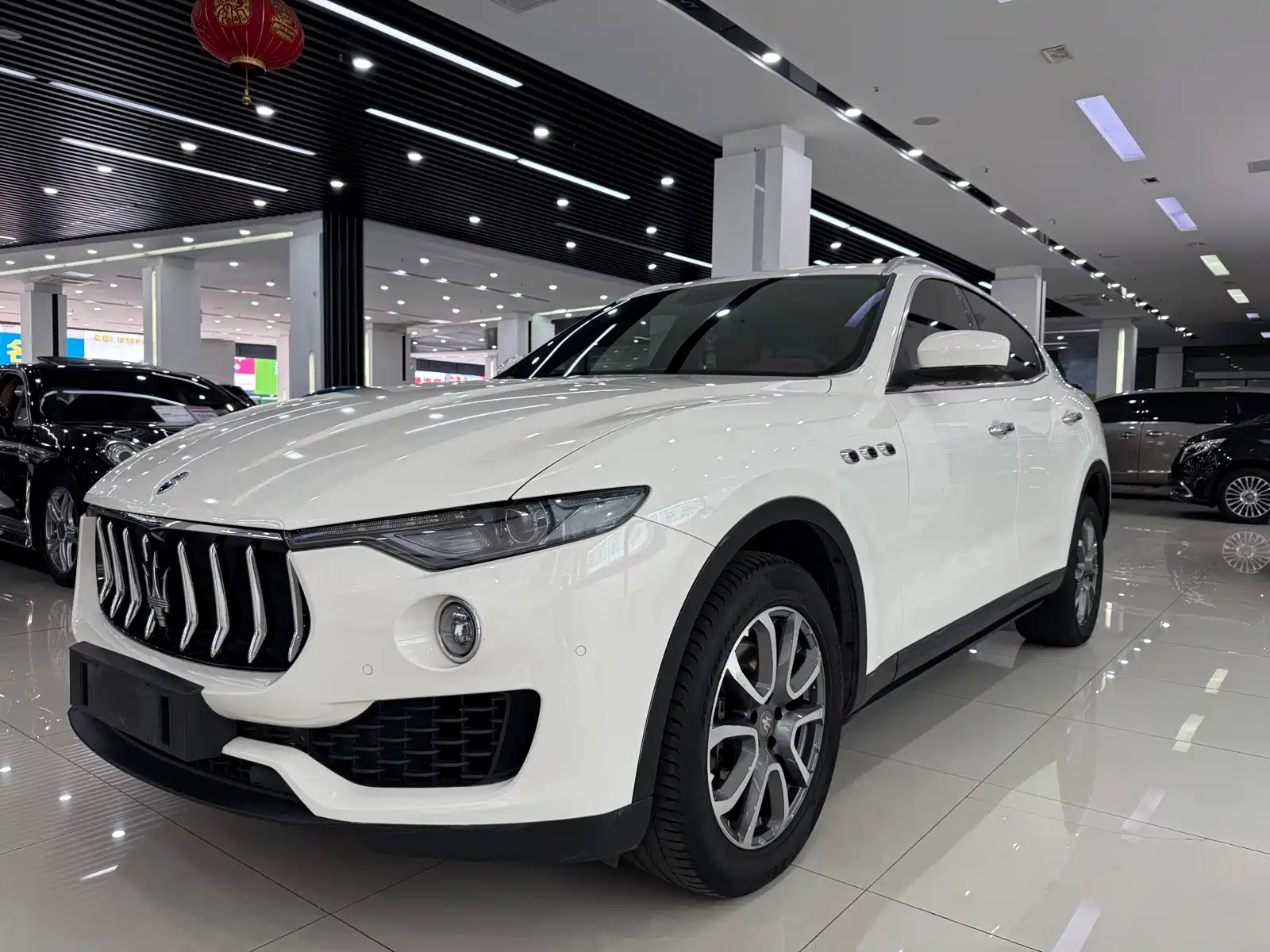 MASERATI LEVANTE 2016