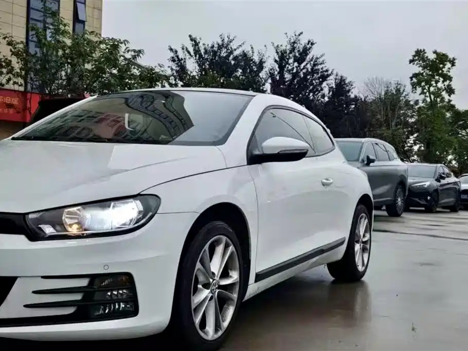 VOLKSWAGEN SCIROCCO 2015