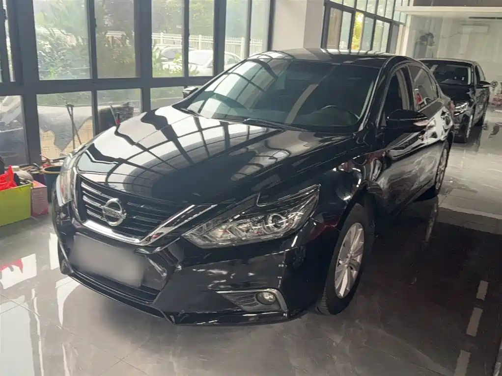 NISSAN TEANA 2016