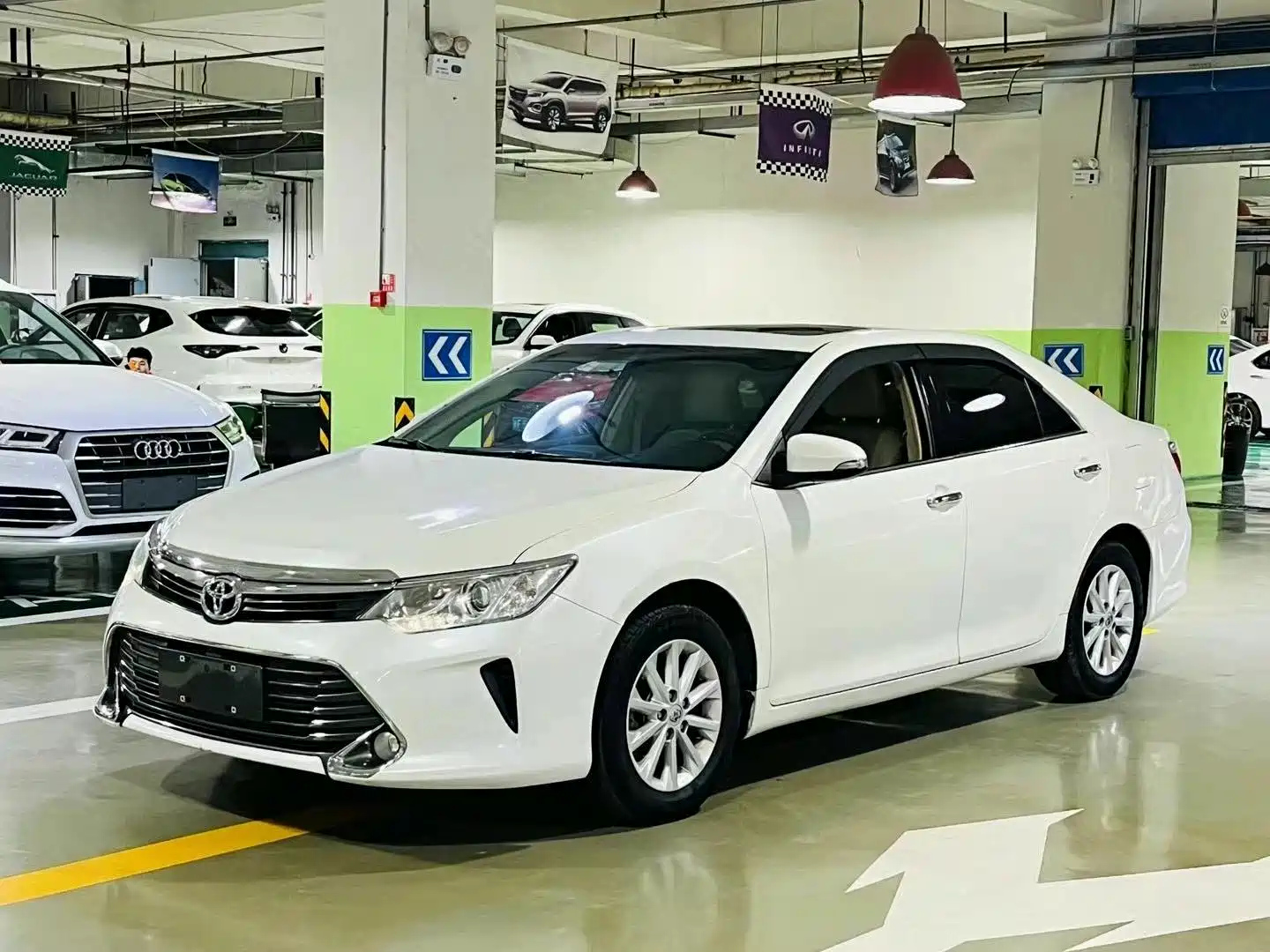 TOYOTA CAMRY 2015