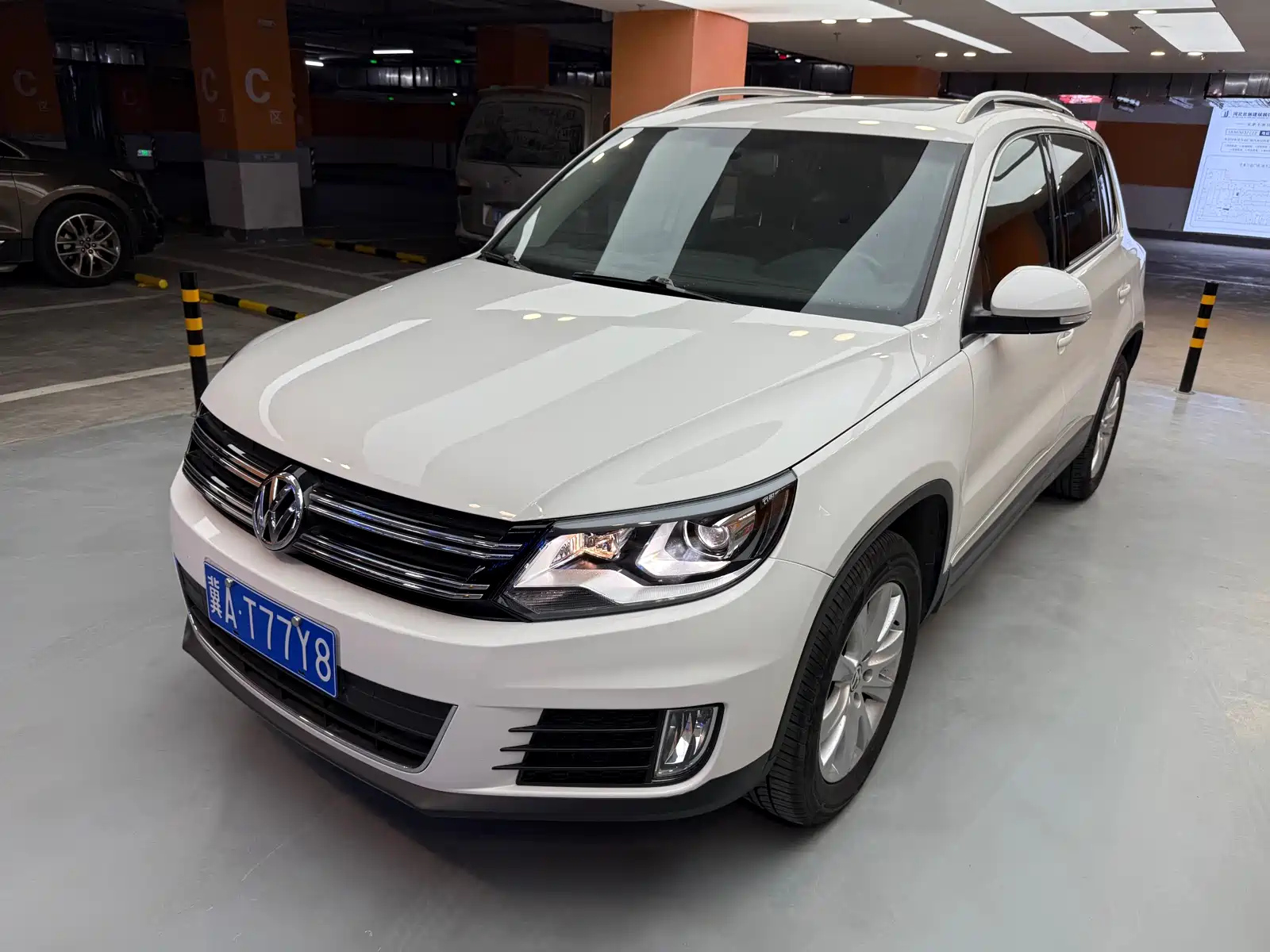VOLKSWAGEN TIGUAN 2013