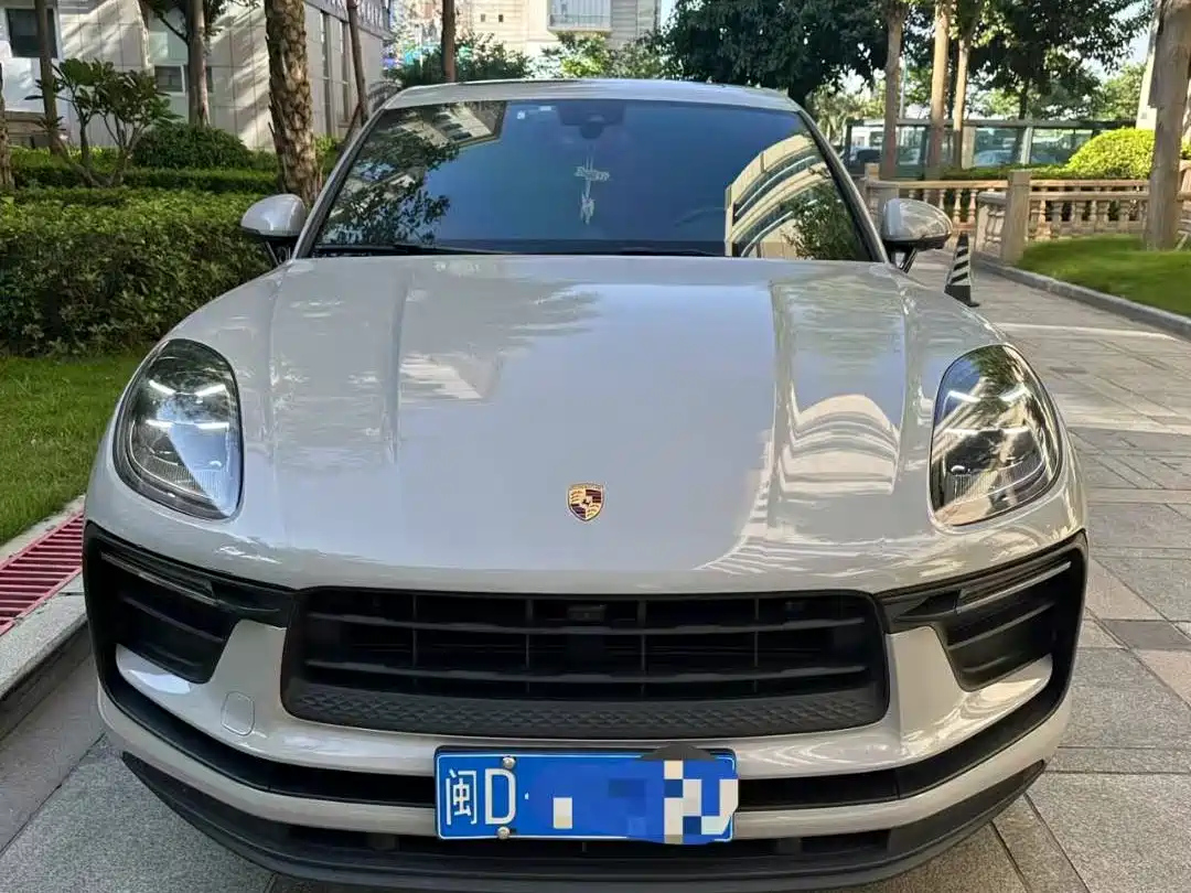 PORSCHE MACAN 2022