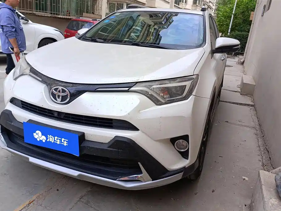 TOYOTA RAV4 RONGFANG 2016