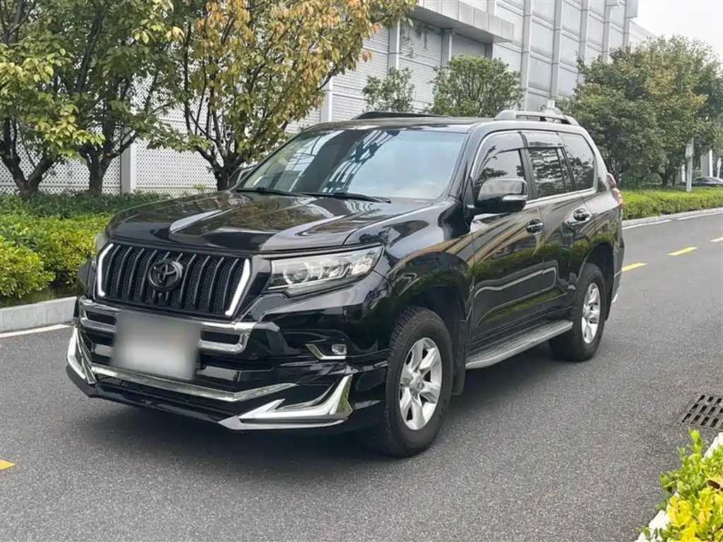TOYOTA PRADO 2010