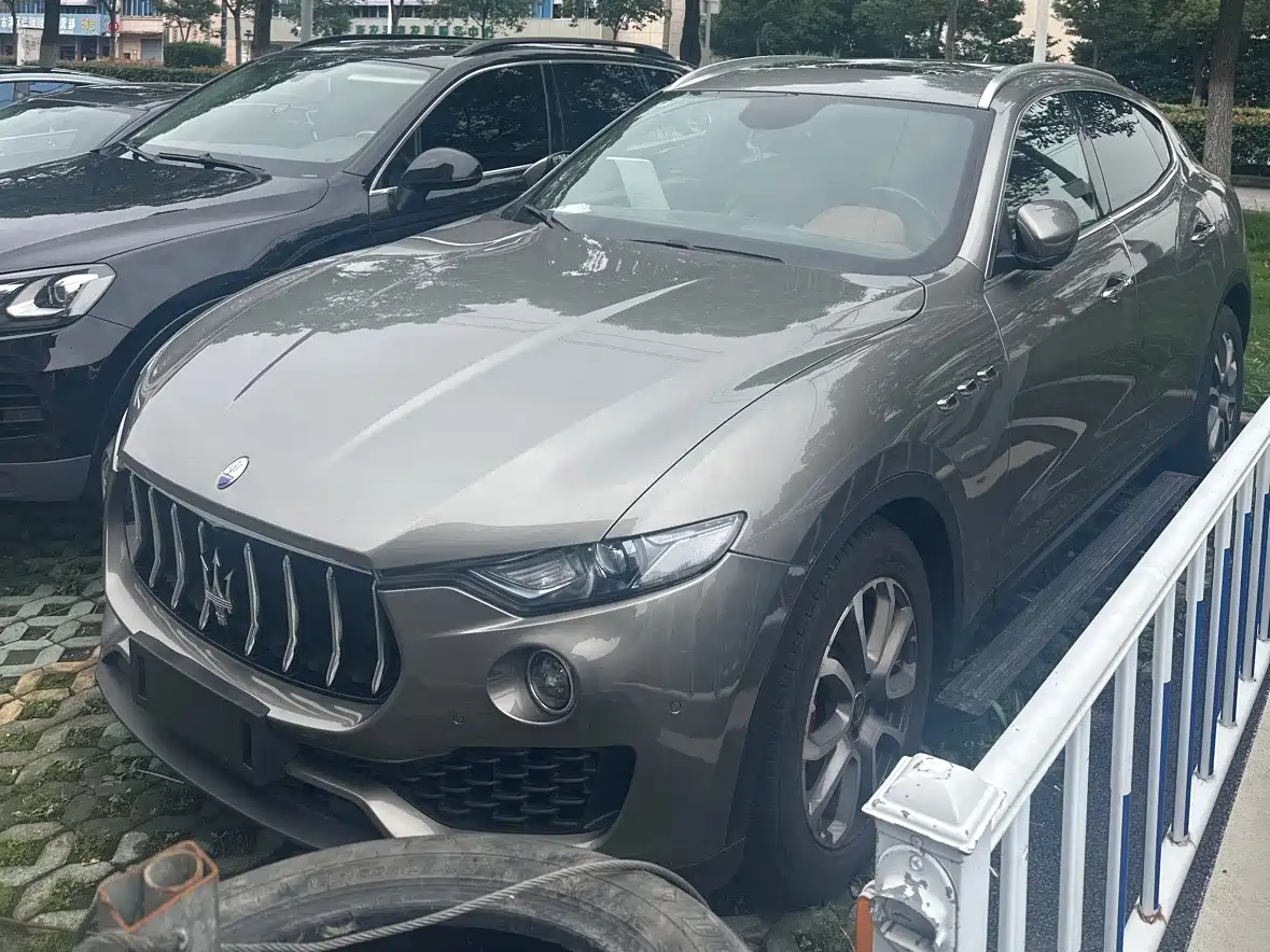 MASERATI LEVANTE 2019