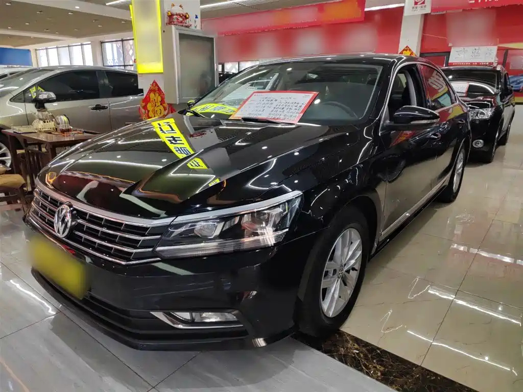 VOLKSWAGEN PASSAT 2015
