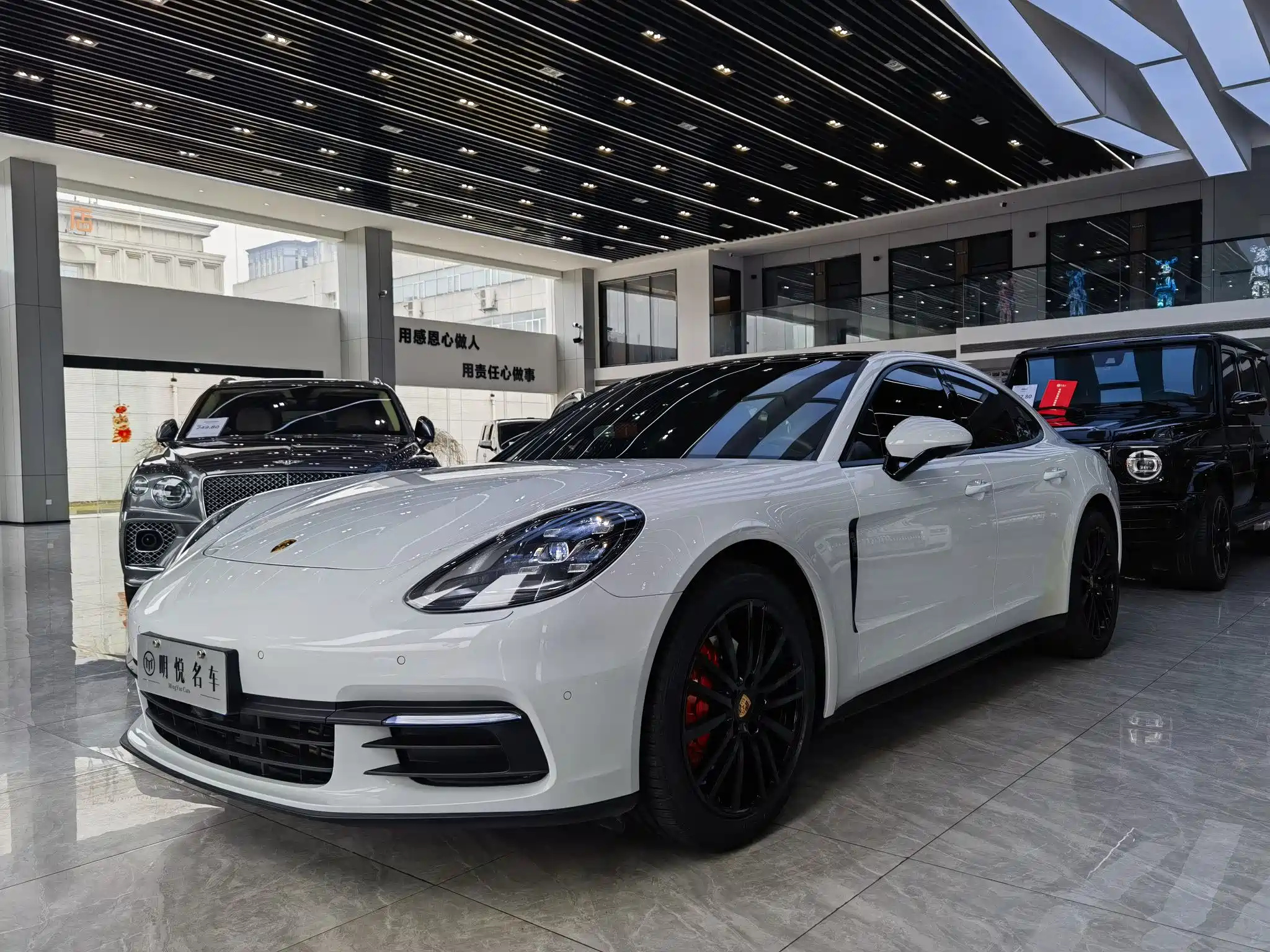 PORSCHE PANAMERA 2017