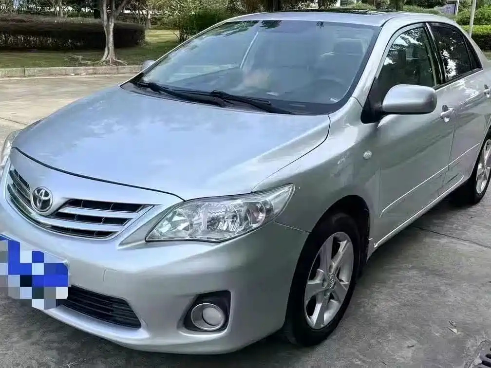 TOYOTA COROLLA 2011