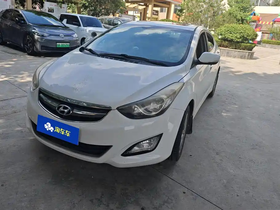 HYUNDAI ELANTRA 2015