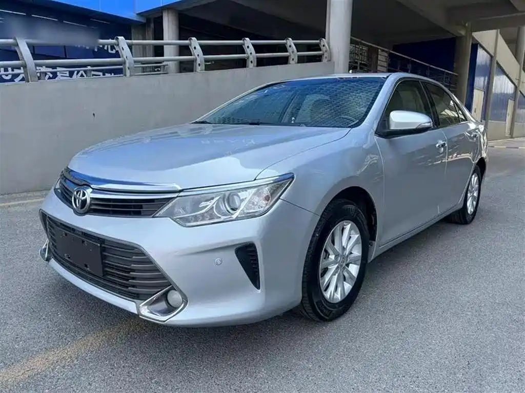 TOYOTA CAMRY 2015