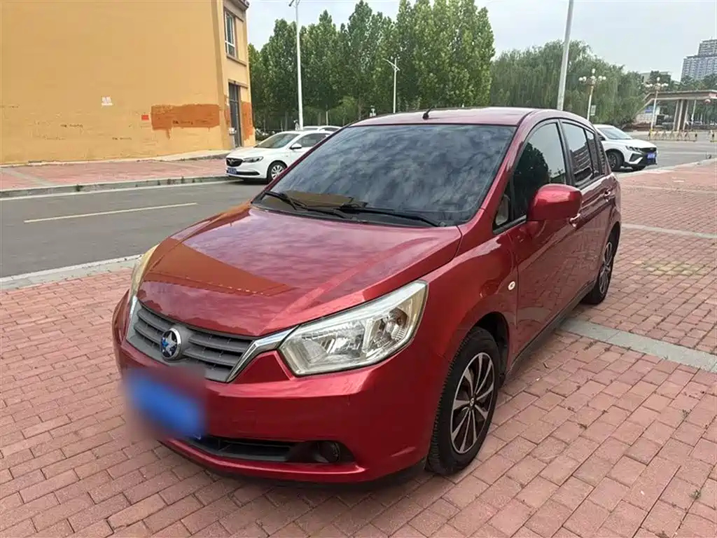 VENUCIA R50 2013