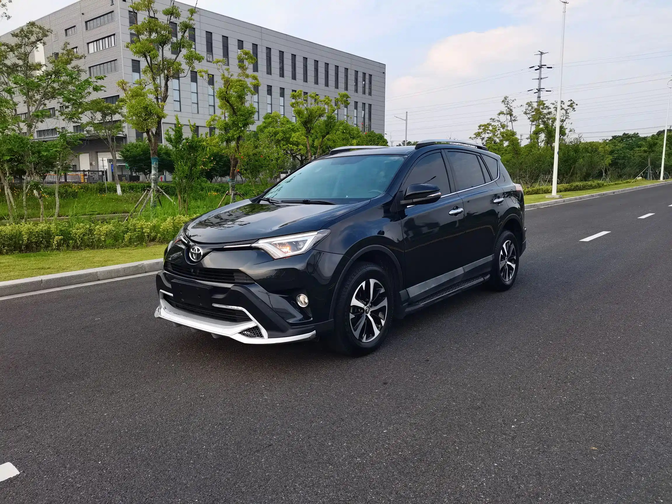 TOYOTA RAV4 RONGFANG 2016