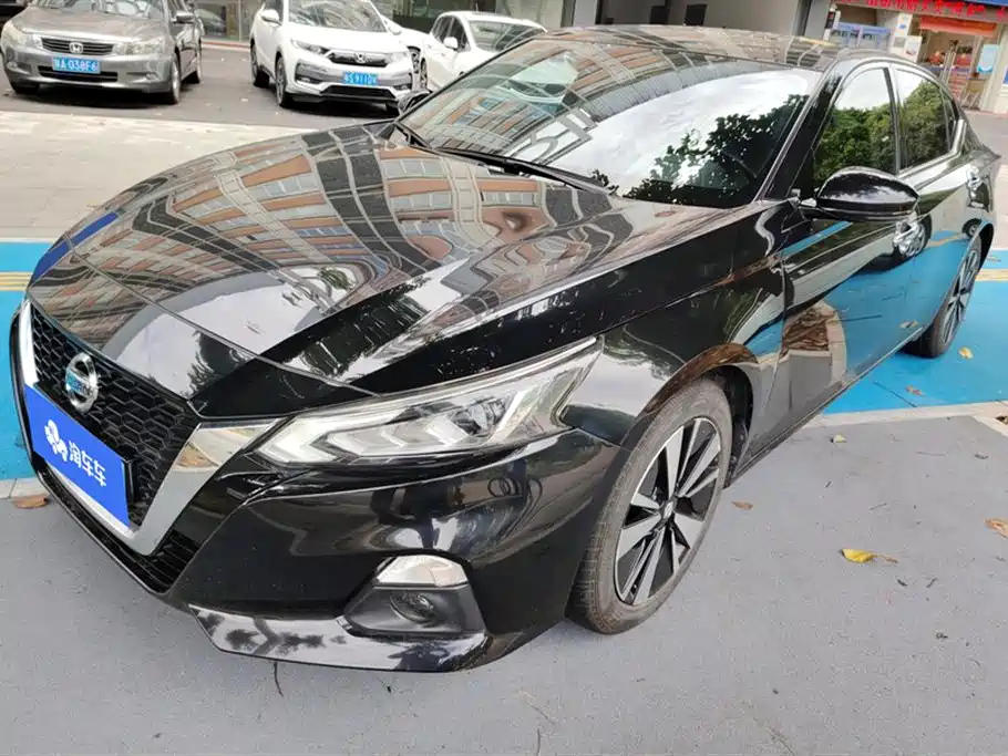 NISSAN TEANA