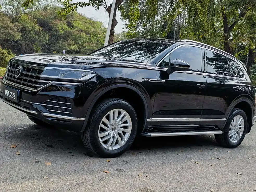 VOLKSWAGEN TOUAREG 2019
