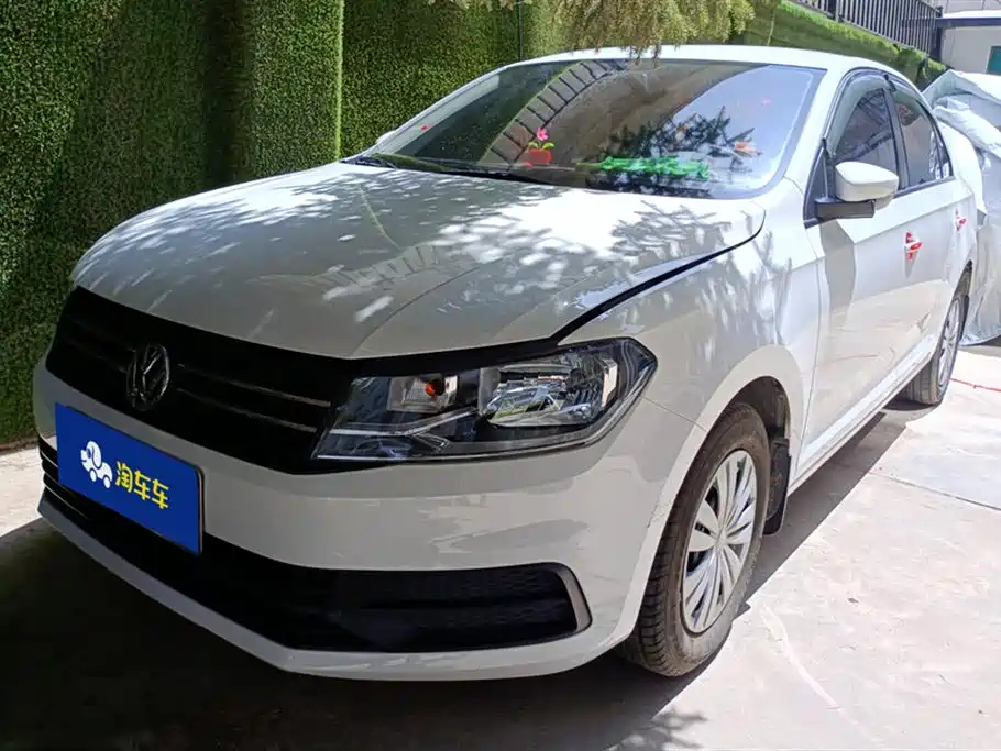 VOLKSWAGEN SANTANA 2021