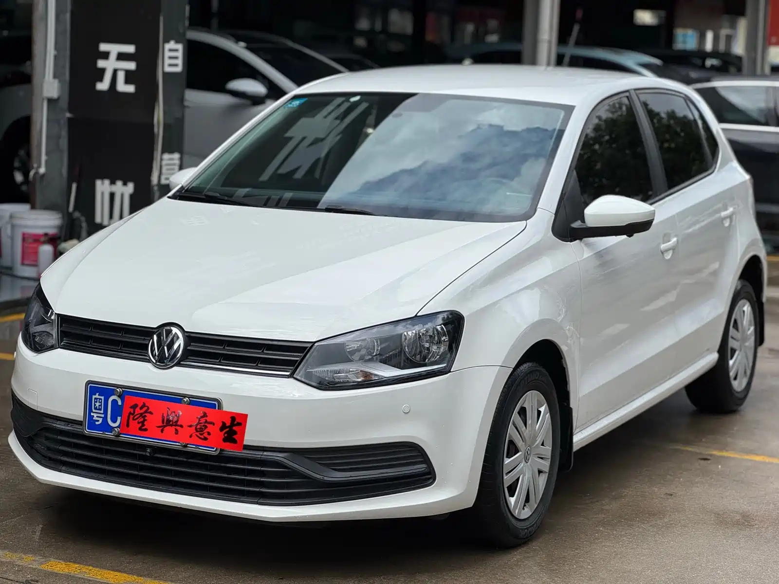 VOLKSWAGEN POLO 2018