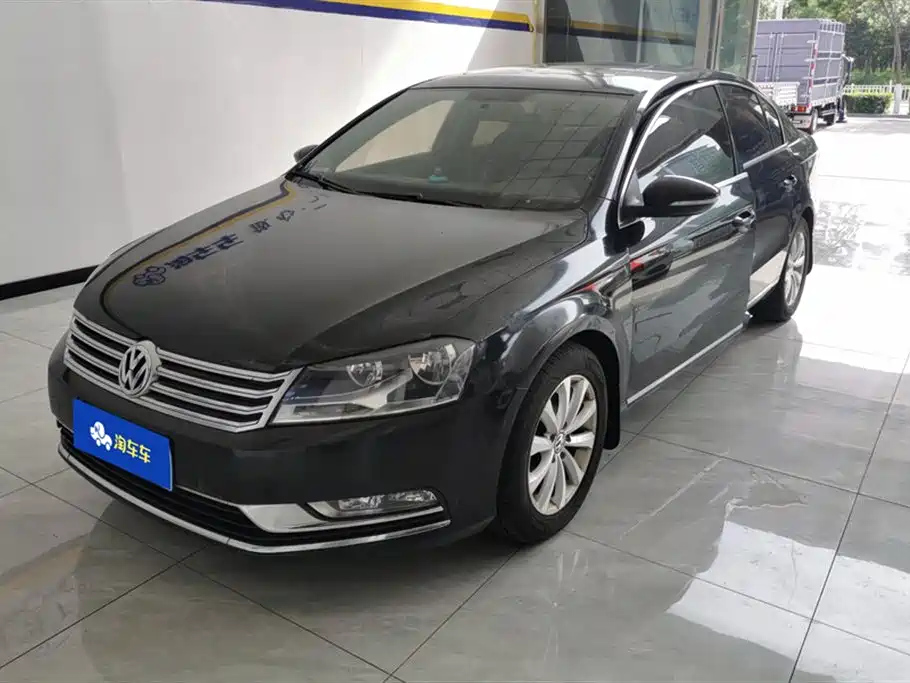VOLKSWAGEN MAGOTAN 2013