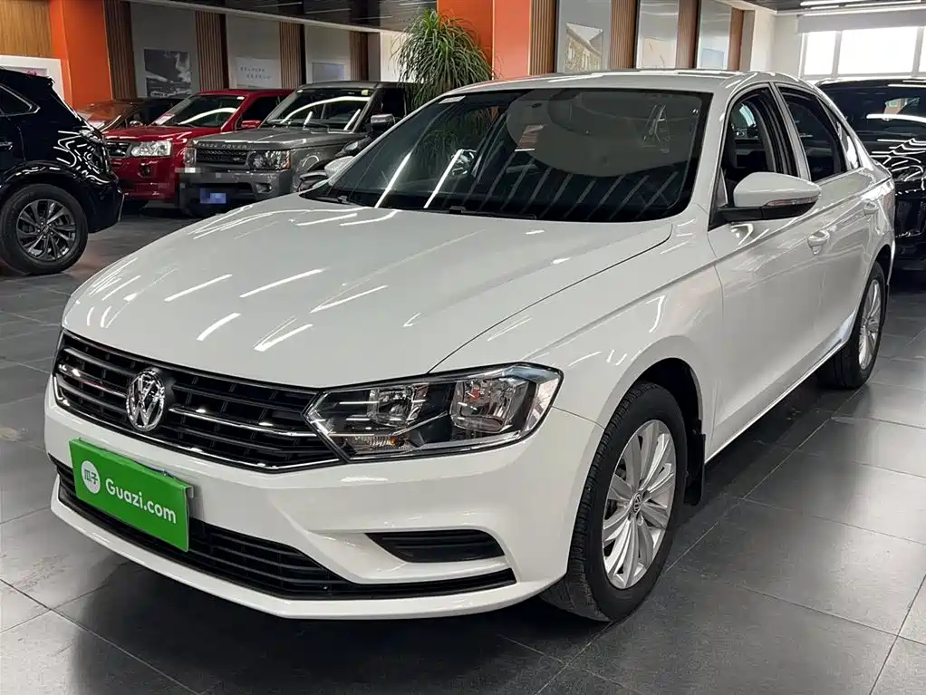 VOLKSWAGEN BORA 2019