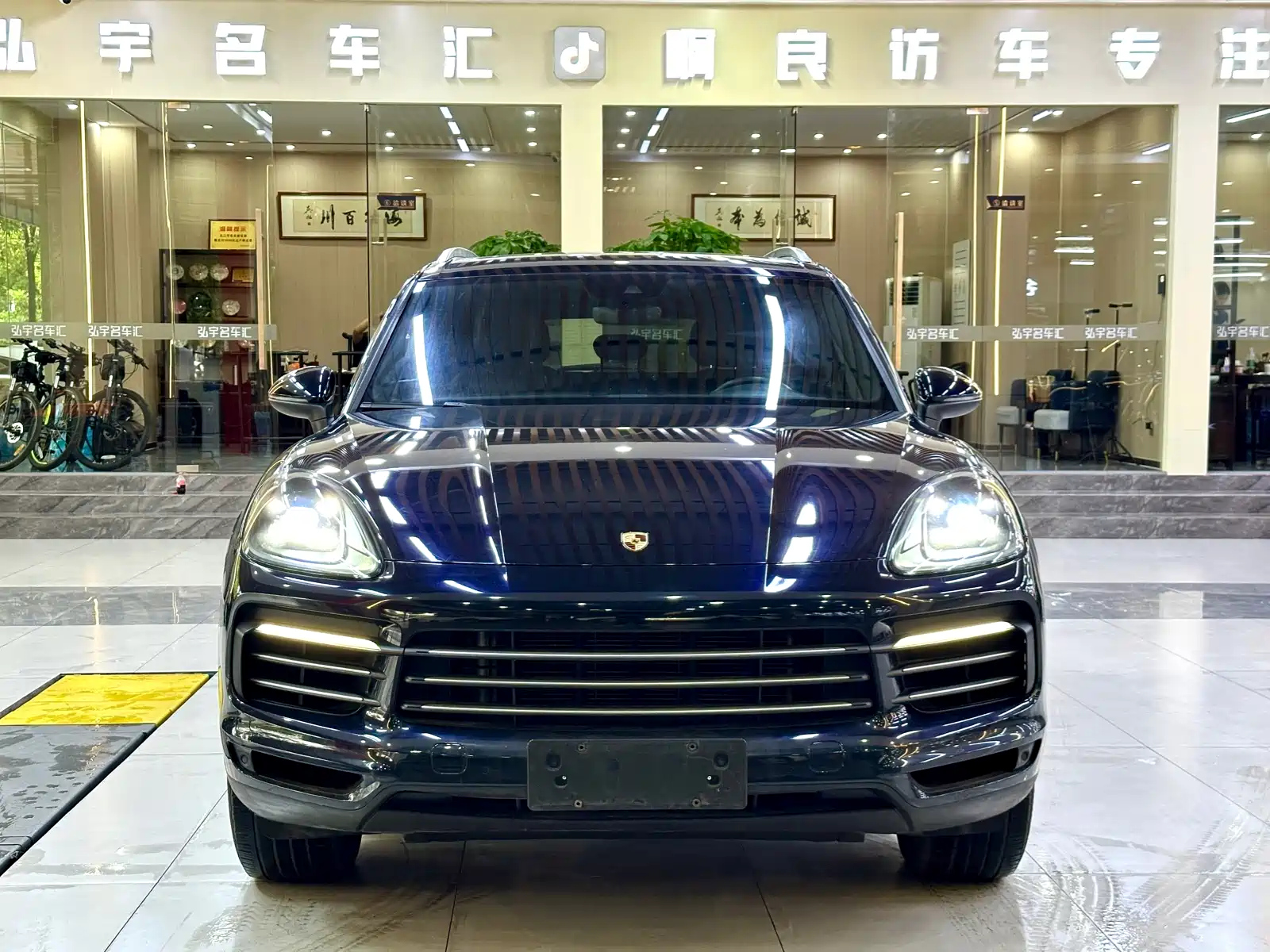 PORSCHE CAYENNE 2018