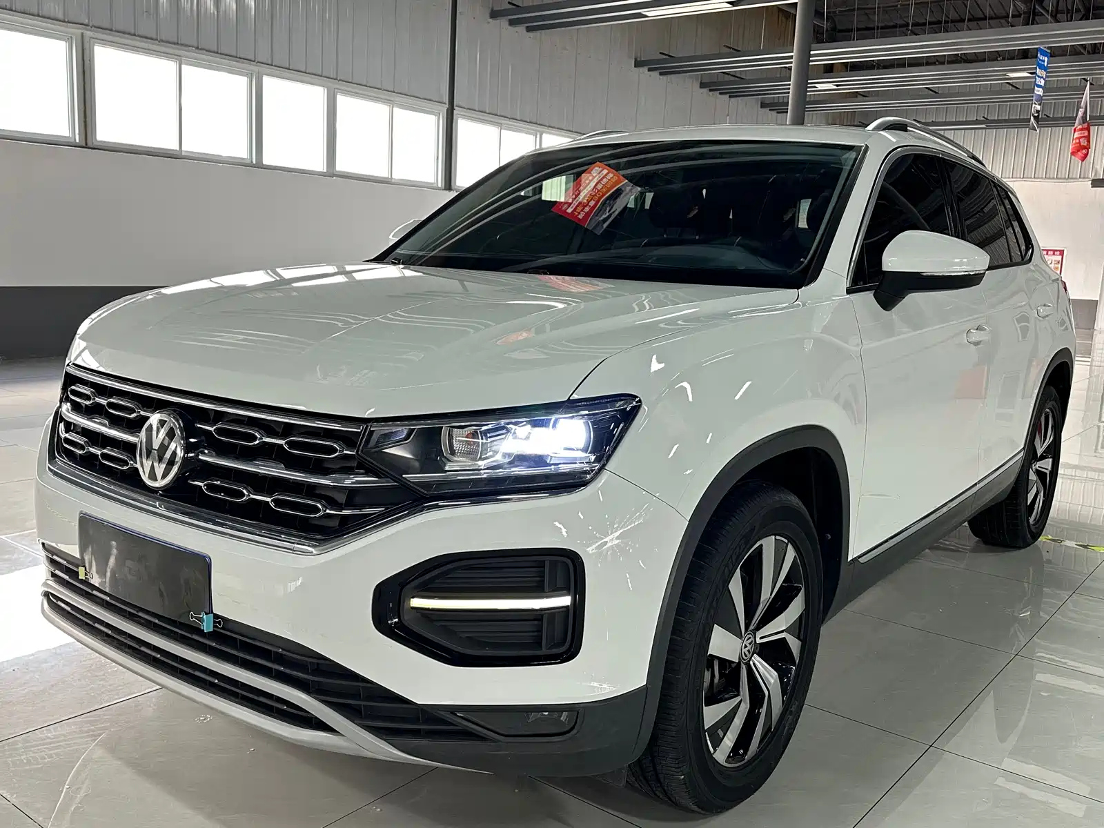 VOLKSWAGEN TAYRON 2019