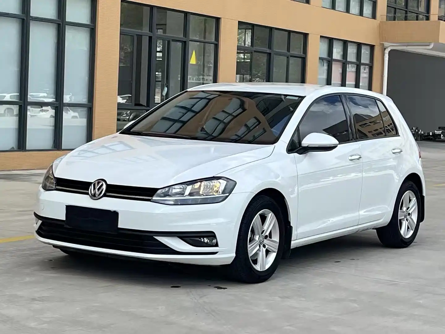 VOLKSWAGEN GOLF 2019