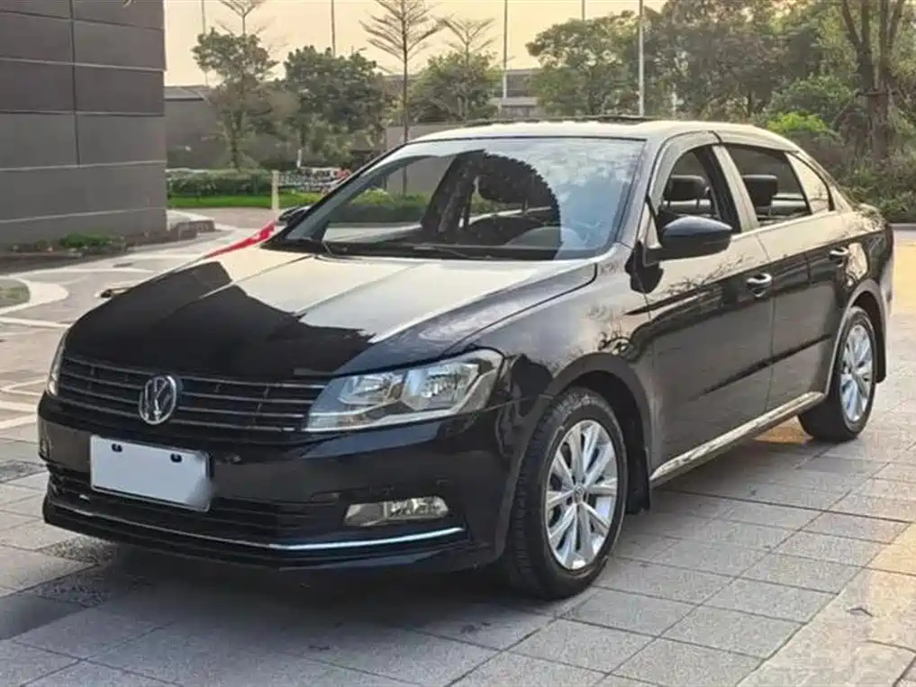 VOLKSWAGEN LAVIDA 2017