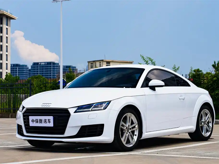 AUDI TT 2015
