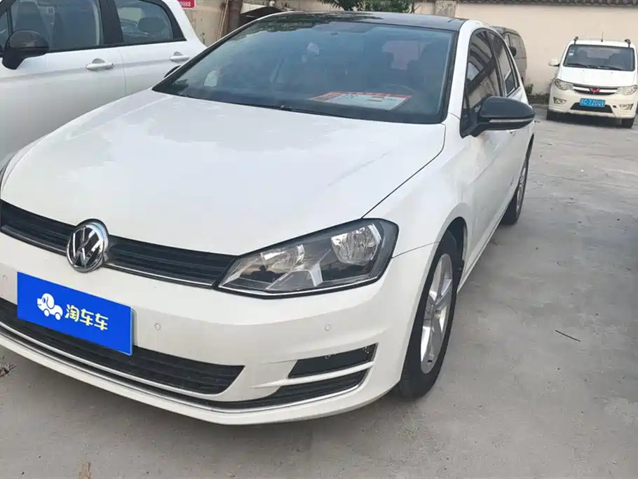 VOLKSWAGEN GOLF 2017