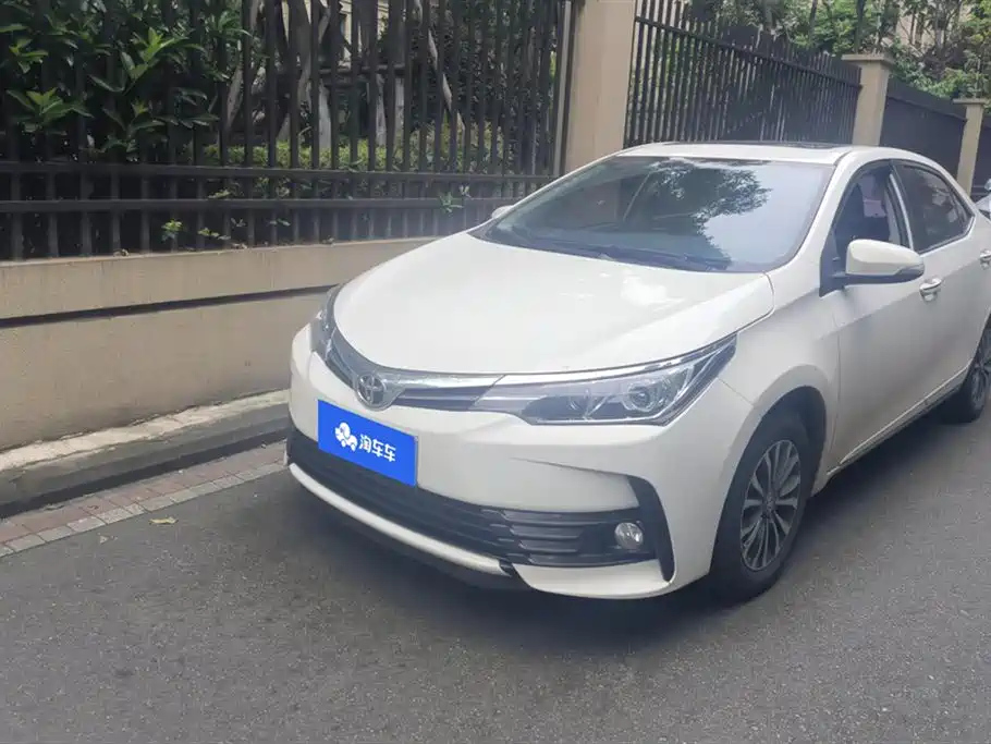 TOYOTA COROLLA 2017