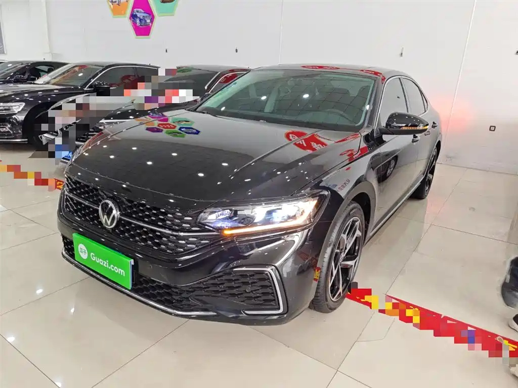 VOLKSWAGEN PASSAT 2024