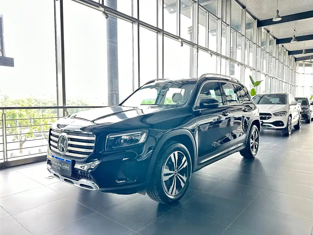 MERCEDES BENZ GLB 2024