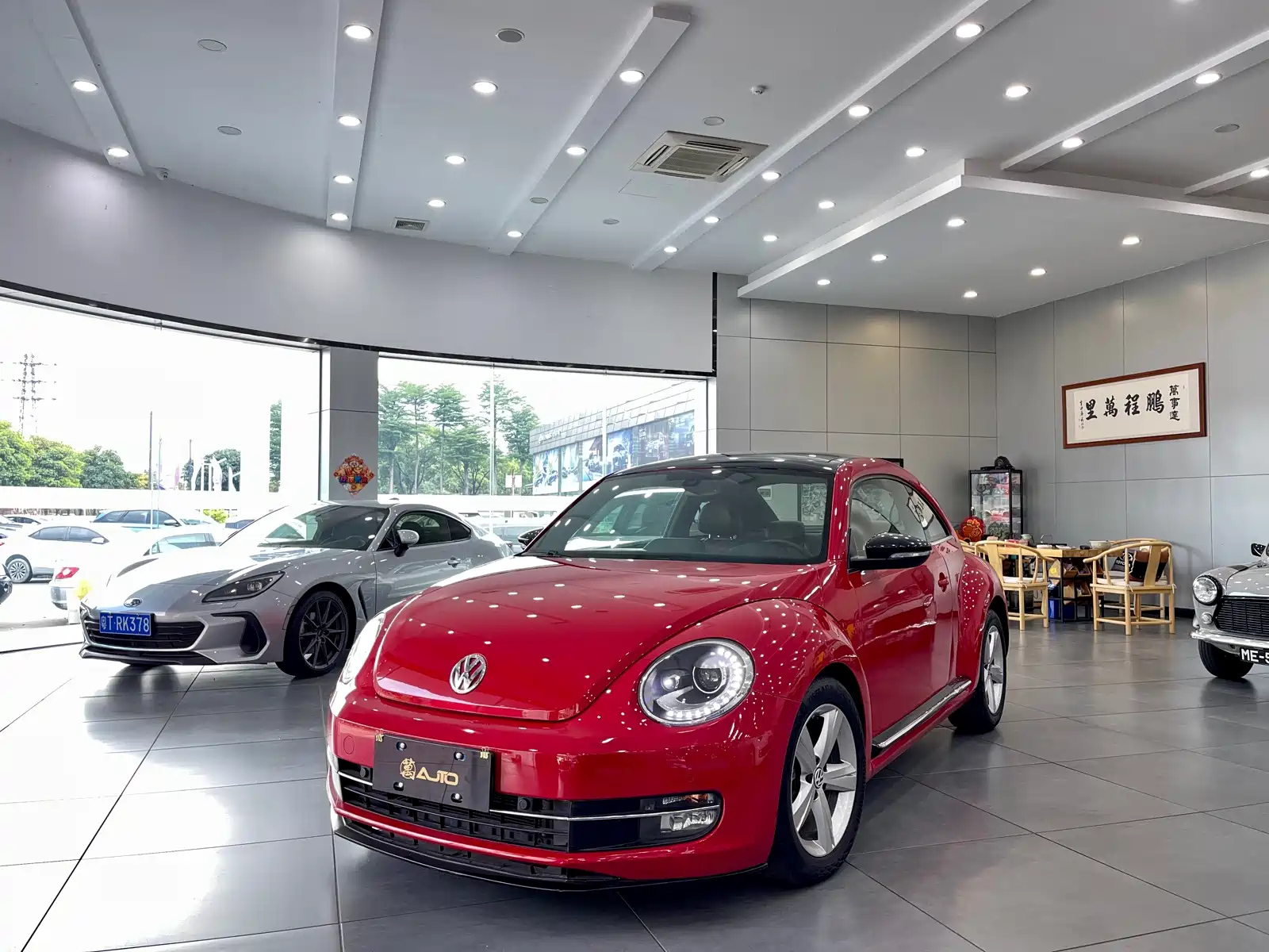VOLKSWAGEN BEETLE 2013