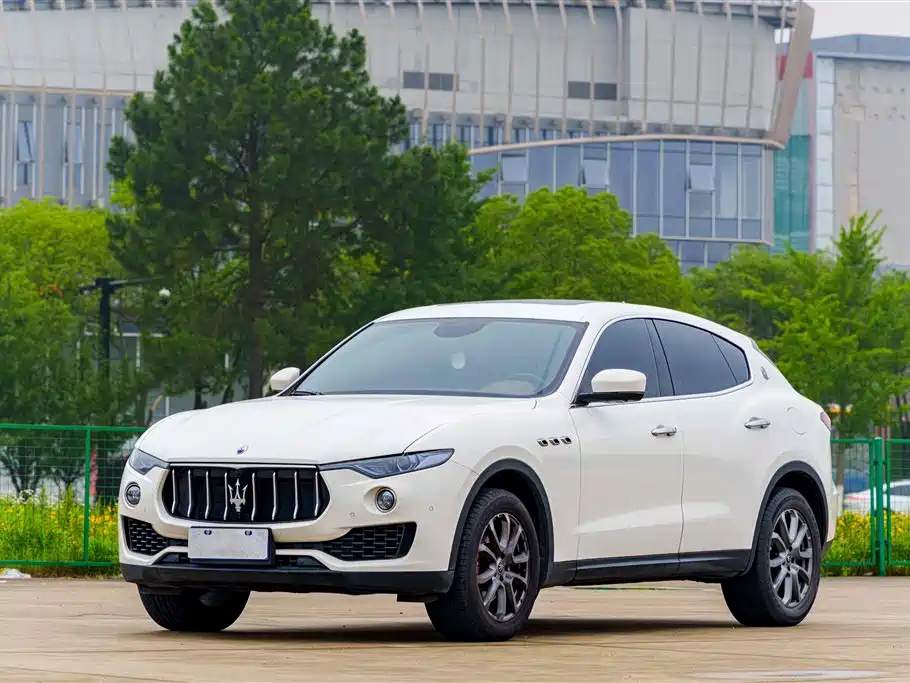 MASERATI LEVANTE 2021