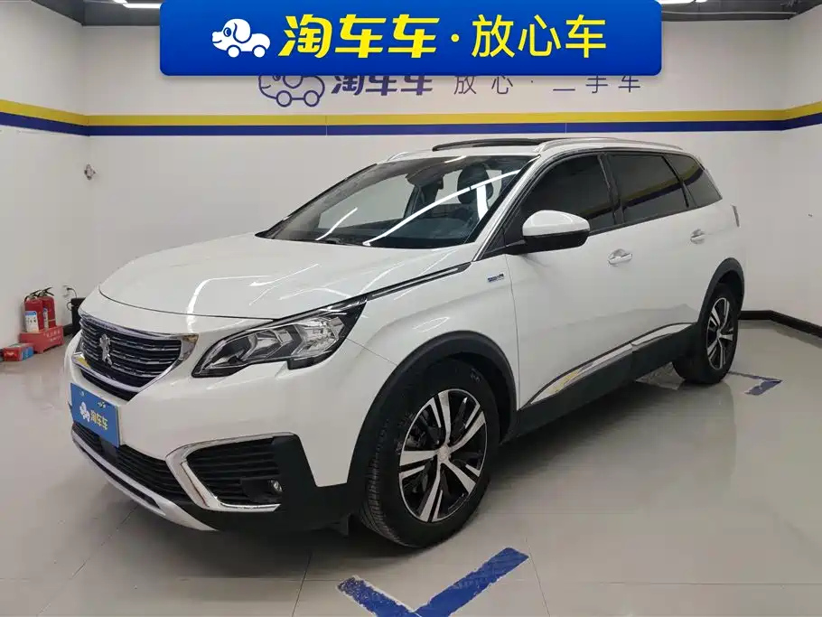 PEUGEOT 5008 2017