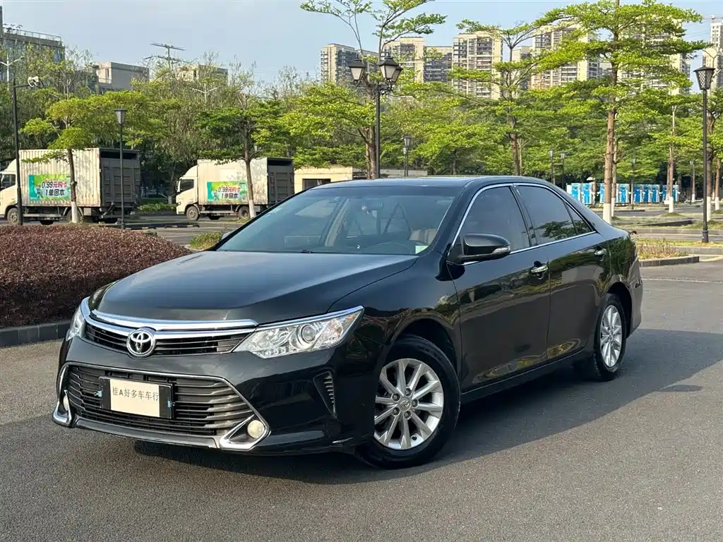 TOYOTA CAMRY 2016