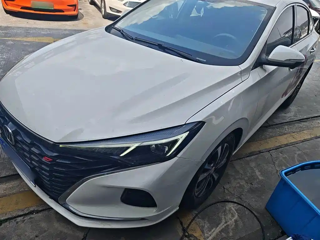 CHANGAN EADO 2021