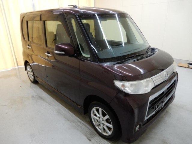 DAIHATSU TANTO 2012