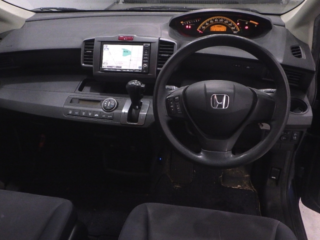 HONDA FREED 2009