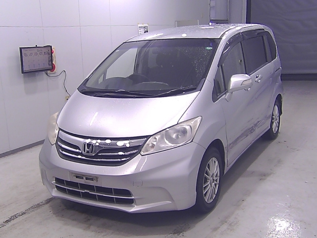 HONDA FREED 2013