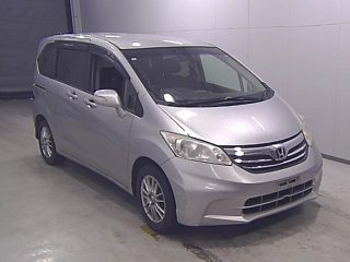 HONDA FREED 2013