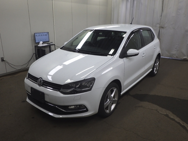 VOLKSWAGEN POLO 2016