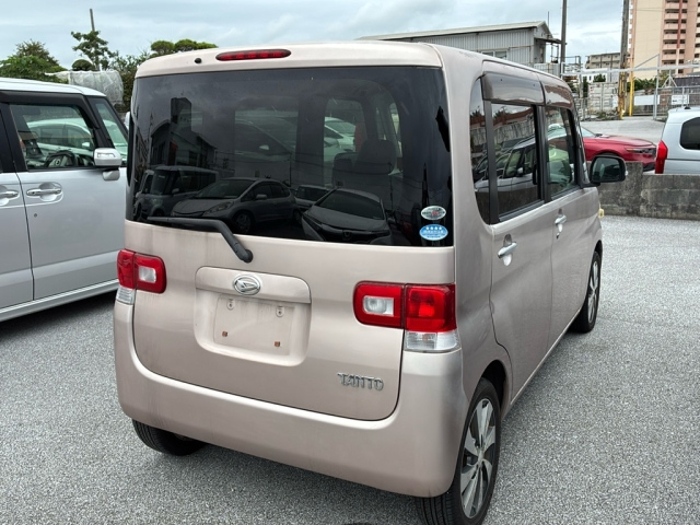DAIHATSU TANTO 2010