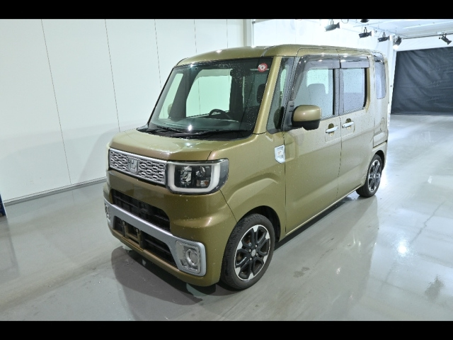 DAIHATSU WAKE 2014