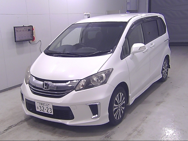 HONDA FREED 2015