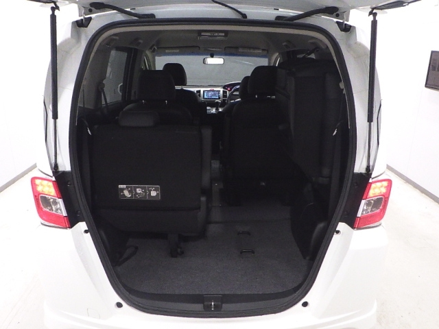 HONDA FREED 2015