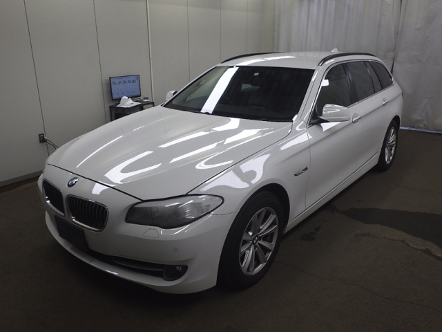 BMW 5 SERIES 2010