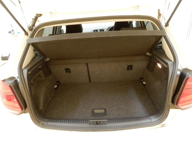 VOLKSWAGEN POLO 2016