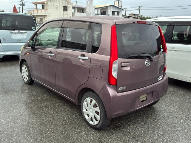 DAIHATSU MOVE 2013