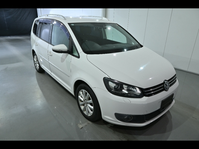 VOLKSWAGEN GOLF TOURAN 2012